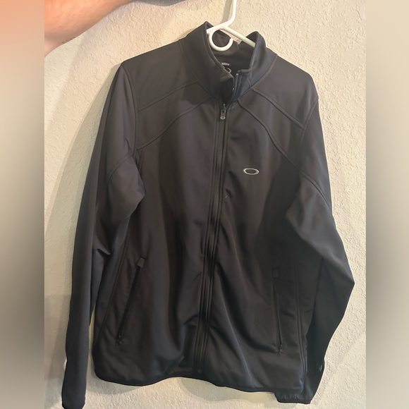 Oakley Other - Oakley’s Men’s lightweight jacket.